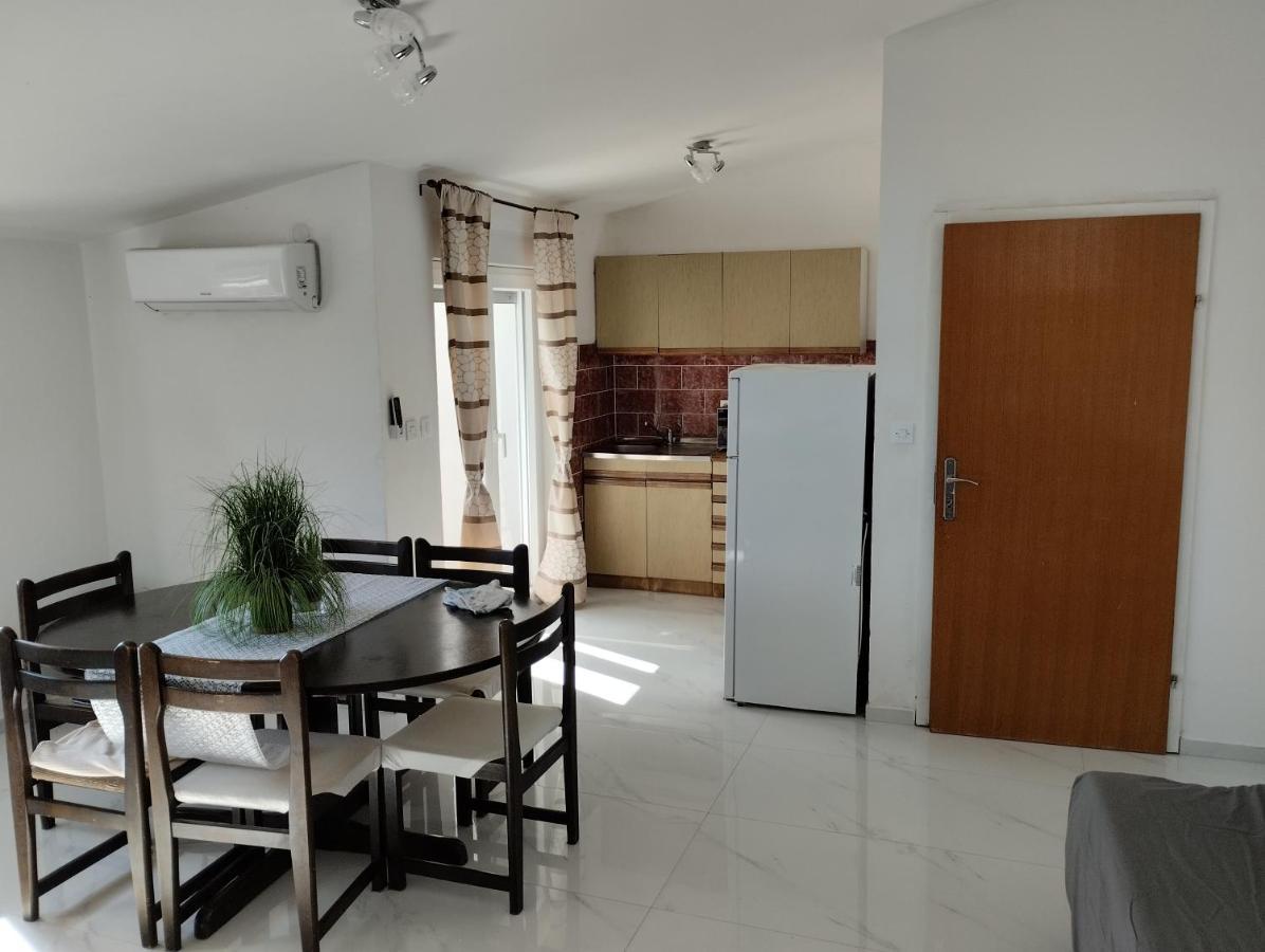 Braco Apartments By The Sea With A Sea View Žaborić Exterior foto