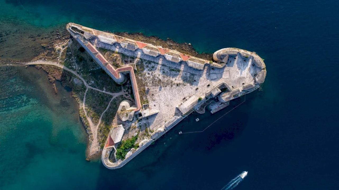 Braco Apartments By The Sea With A Sea View Žaborić Exterior foto